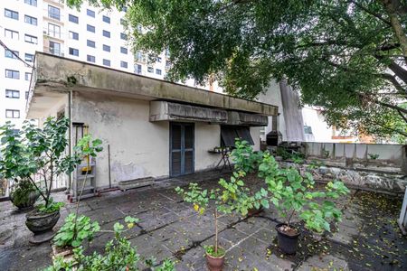 Casa à venda com 320m², 4 quartos e 2 vagasVaranda