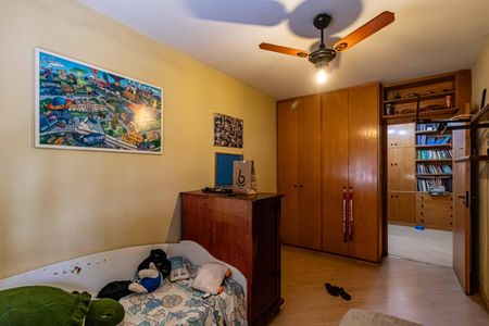 Casa à venda com 320m², 4 quartos e 2 vagasQuarto 02