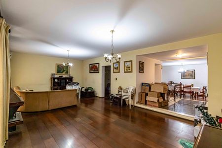 Casa à venda com 320m², 4 quartos e 2 vagasSala