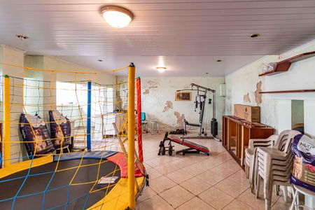 Casa à venda com 320m², 4 quartos e 2 vagasÁrea de festas