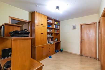 Casa à venda com 320m², 4 quartos e 2 vagasHall