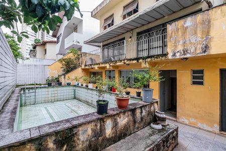 Casa à venda com 320m², 4 quartos e 2 vagasPiscina