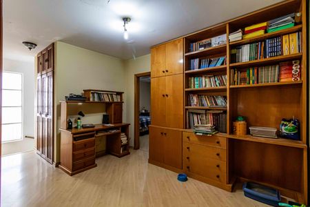 Casa à venda com 320m², 4 quartos e 2 vagasHall