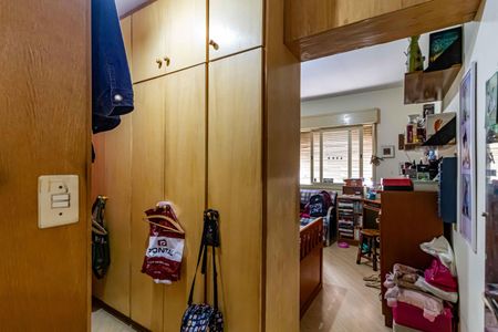 Casa à venda com 320m², 4 quartos e 2 vagasQuarto 03 - Closet