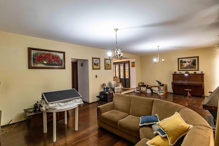 Casa à venda com 320m², 4 quartos e 2 vagasSala