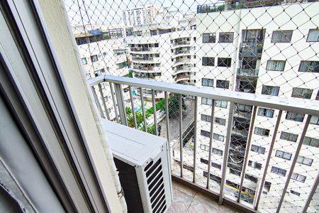 Apartamento à venda com 67m², 2 quartos e 1 vagaSala - Varanda