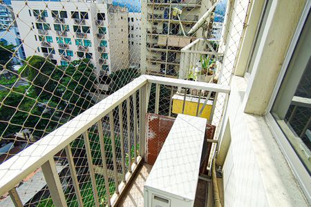 Apartamento à venda com 67m², 2 quartos e 1 vagaQuarto 2 - Varanda
