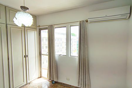 Apartamento à venda com 67m², 2 quartos e 1 vagaQuarto 2