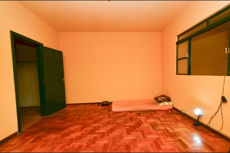 Casa à venda com 200m², 8 quartos e 2 vagasSala 