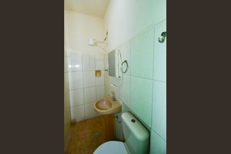 Casa à venda com 200m², 8 quartos e 2 vagasBanheiro 2