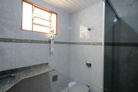 Casa à venda com 281m², 3 quartos e 3 vagasBanheiro