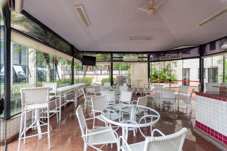 Apartamento à venda com 137m², 3 quartos e 5 vagasChurrasqueira