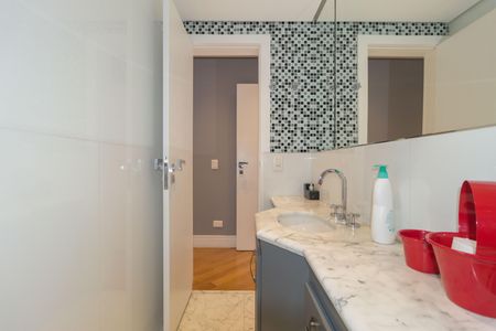 Apartamento à venda com 137m², 3 quartos e 5 vagasBanheiro - Suíte 1