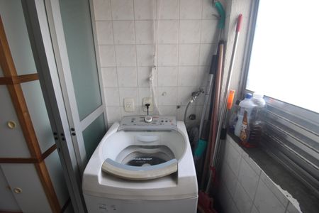 Apartamento à venda com 65m², 3 quartos e 1 vagaÁrea de Serviço