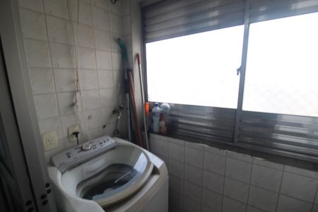 Apartamento à venda com 65m², 3 quartos e 1 vagaÁrea de Serviço