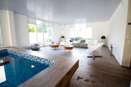 Apartamento para alugar com 60m², 2 quartos e 2 vagas Apartamento para alugar com 60m², 2 quartos e 2 vagasÁrea Comum - Piscina Coberta