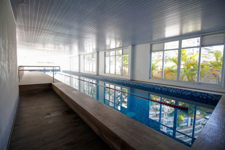 Apartamento para alugar com 60m², 2 quartos e 2 vagas Apartamento para alugar com 60m², 2 quartos e 2 vagasÁrea Comum - Piscina Coberta