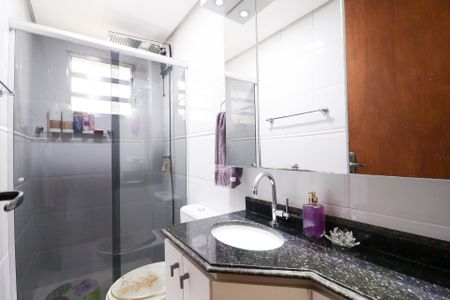 Apartamento à venda com 70m², 2 quartos e 2 vagasBanheiro da Suíte