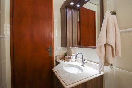 Apartamento à venda com 70m², 2 quartos e 2 vagasBanheiro Social