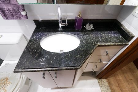 Apartamento à venda com 70m², 2 quartos e 2 vagasBanheiro da Suíte