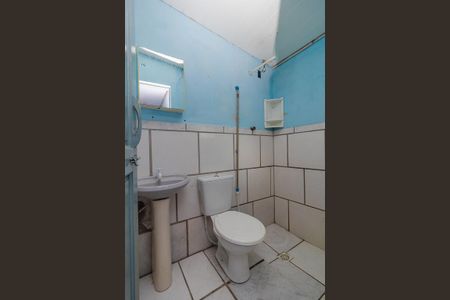 Casa à venda com 650m², 2 quartos e 2 vagas Casa à venda com 650m², 2 quartos e 2 vagasBanheiro