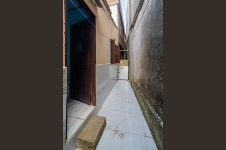 Casa à venda com 650m², 2 quartos e 2 vagas Casa à venda com 650m², 2 quartos e 2 vagasQuintal