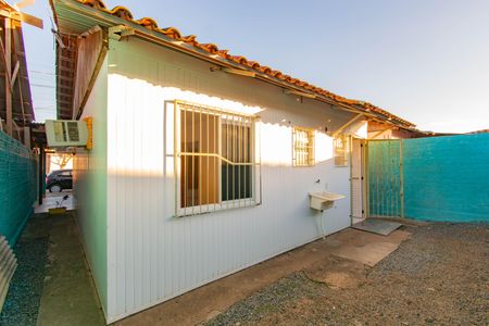 Casa à venda com 60m², 2 quartos e 2 vagas Casa à venda com 60m², 2 quartos e 2 vagasÁrea de Serviço