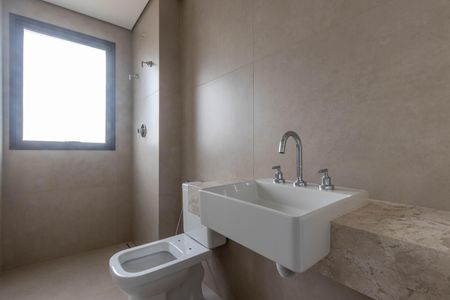 Apartamento à venda com 110m², 2 quartos e 2 vagas Apartamento à venda com 110m², 2 quartos e 2 vagasBanheiro da Suíte 2