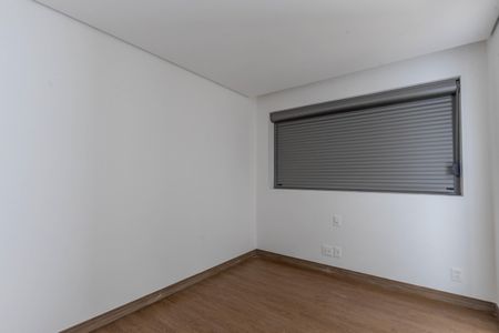 Apartamento à venda com 80m², 2 quartos e 2 vagasSuíte 1