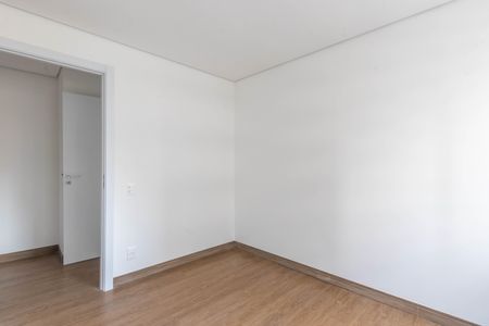 Apartamento à venda com 80m², 2 quartos e 2 vagasSuíte 1