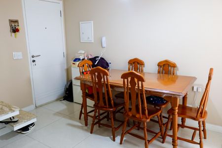 Apartamento à venda com 88m², 3 quartos e 1 vaga Apartamento à venda com 88m², 3 quartos e 1 vagaSala
