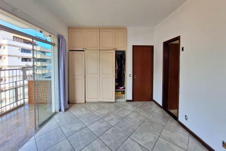 Apartamento à venda com 145m², 3 quartos e 2 vagasSuíte 1