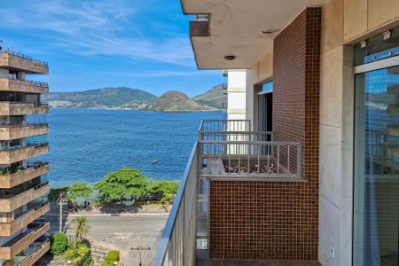 Apartamento à venda com 145m², 3 quartos e 2 vagasSuíte 1