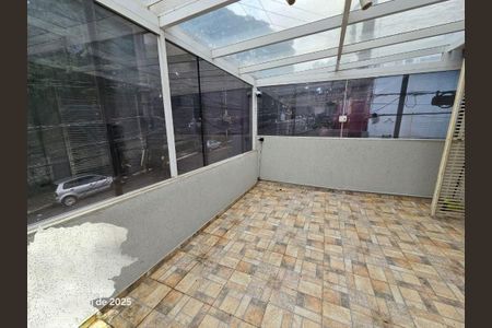 Casa à venda com 130m², 3 quartos e 2 vagas