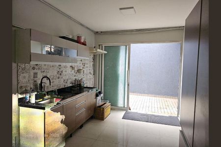 Casa à venda com 130m², 3 quartos e 2 vagas
