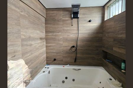 Casa à venda com 130m², 3 quartos e 2 vagas