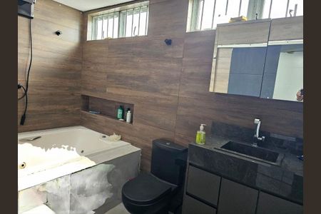 Casa à venda com 130m², 3 quartos e 2 vagas