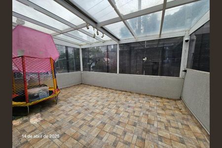 Casa à venda com 130m², 3 quartos e 2 vagas