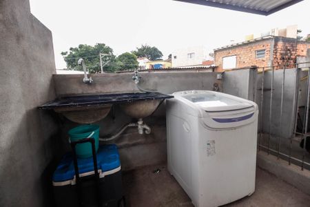 Casa à venda com 180m², 4 quartos e 1 vaga Casa à venda com 180m², 4 quartos e 1 vagaÁrea de serviço