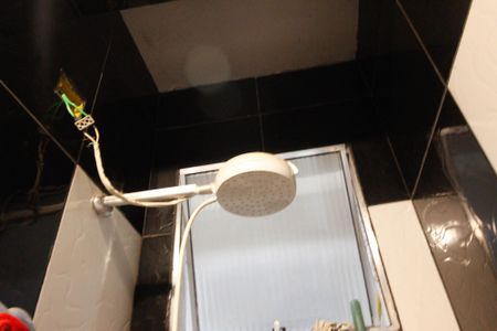 Casa à venda com 180m², 4 quartos e 1 vaga Casa à venda com 180m², 4 quartos e 1 vagaBanheiro 1