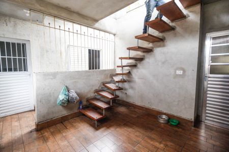 Casa à venda com 180m², 4 quartos e 1 vaga Casa à venda com 180m², 4 quartos e 1 vagaQuintal