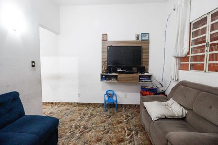 Casa à venda com 180m², 4 quartos e 1 vaga Casa à venda com 180m², 4 quartos e 1 vagaSala