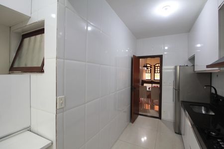 Casa à venda com 150m², 3 quartos e 2 vagasCozinha