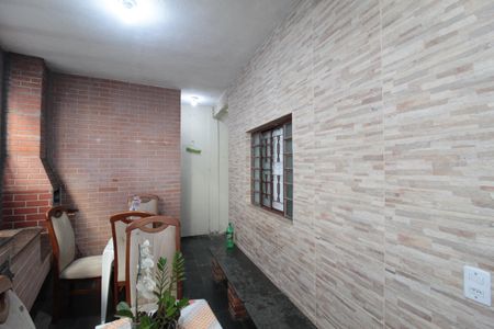 Casa à venda com 150m², 3 quartos e 2 vagasÁrea de Serviço