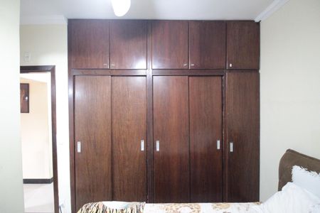 Casa à venda com 150m², 3 quartos e 2 vagasSuite