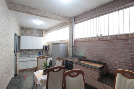 Casa à venda com 150m², 3 quartos e 2 vagasÁrea de Serviço