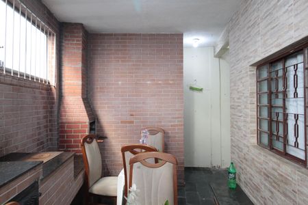 Casa à venda com 150m², 3 quartos e 2 vagasÁrea de Serviço