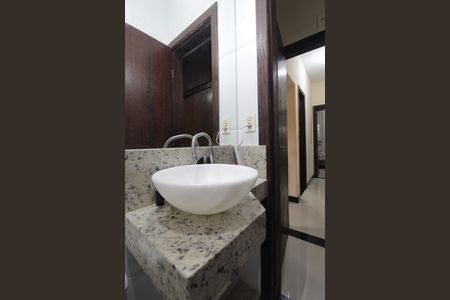 Casa à venda com 150m², 3 quartos e 2 vagasBanheiro da Suite