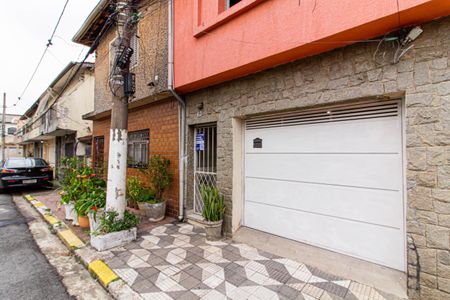 Casa à venda com 104m², 2 quartos e 1 vaga Casa à venda com 104m², 2 quartos e 1 vagaFachada + Plaquinha