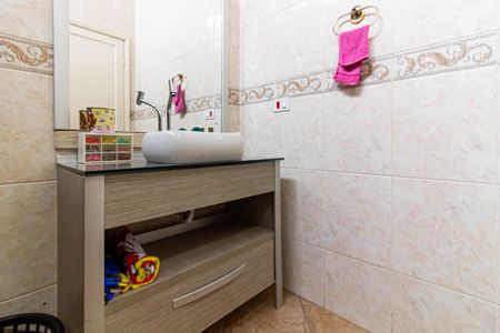 Casa à venda com 104m², 2 quartos e 1 vaga Casa à venda com 104m², 2 quartos e 1 vagaBanheiro 2